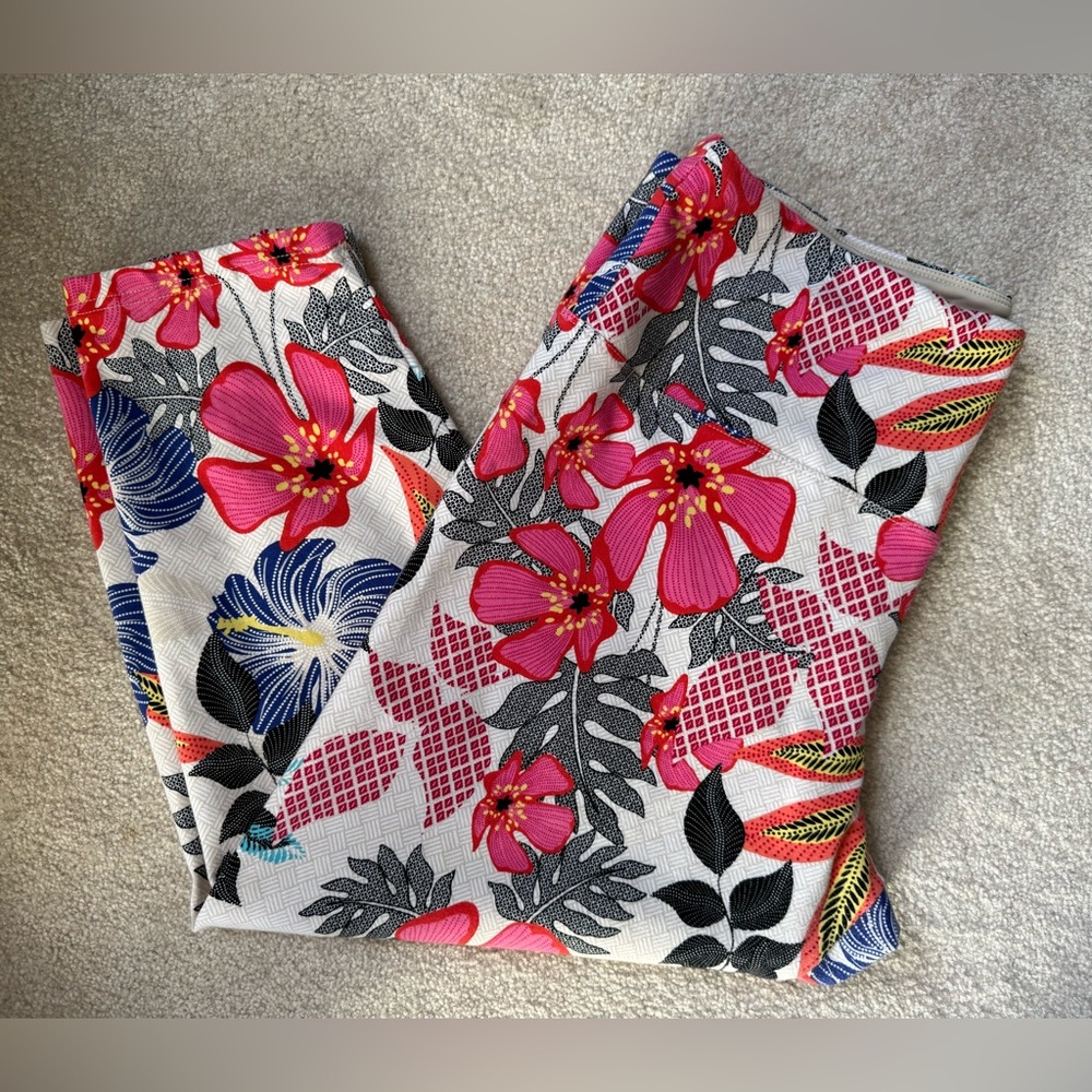 Floral Women's Capri Legging - Picture 5 of 6